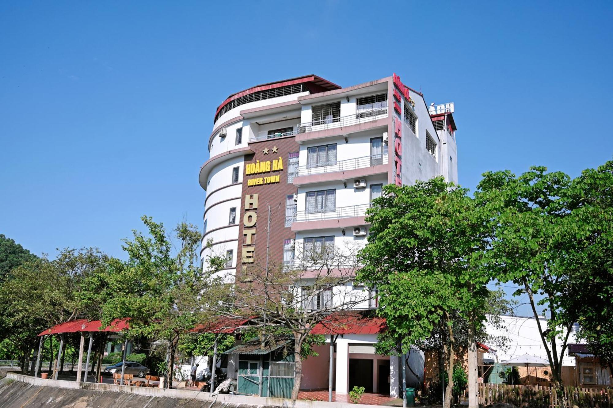 Khach San Hoang Ha River Town Yen Bai