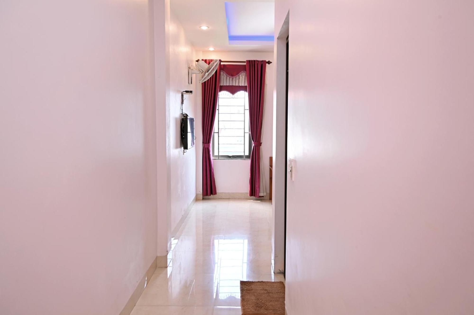 Khach San Hoang Ha River Town Hotel 2*